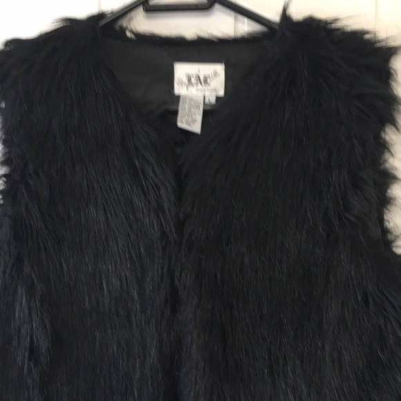 Live a Little- Ladies faux fur vest large - Picture 3 of 8